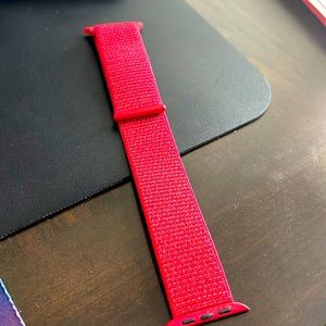 Apple Watch 44 mm Red Sport Loop